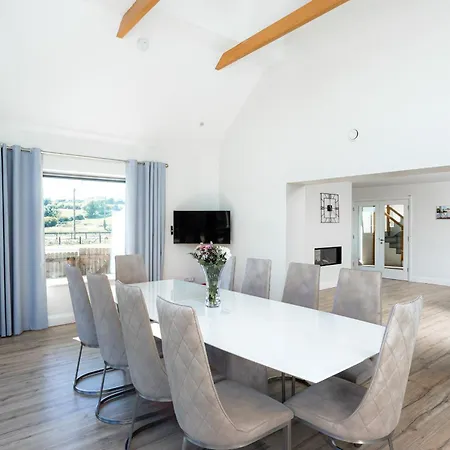 Lakeview House By Trident Homes Holiday home