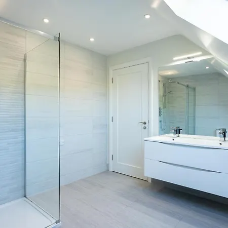 Holiday home Lakeview House By Trident Homes *